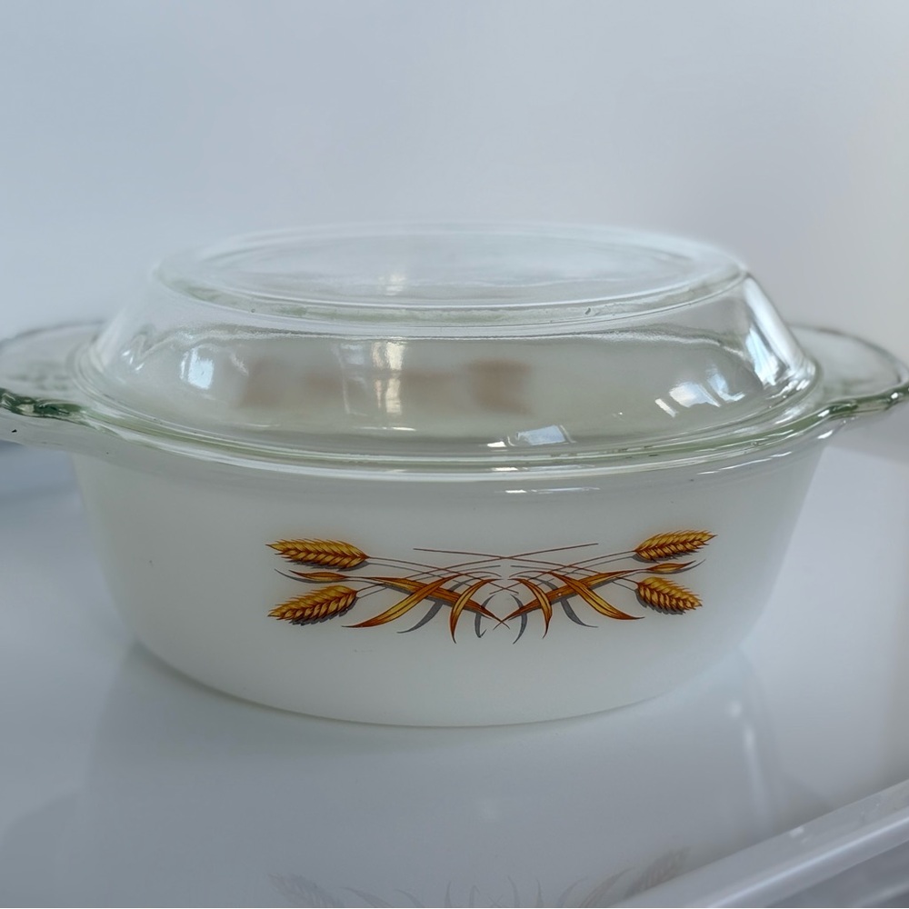 Vintage Anchor Hocking Fire King Golden Wheat Casserole Dish 447